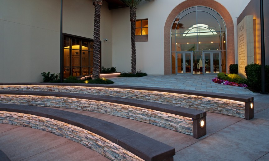 ES_Stacked-Stone_Alderwood_ext_commercial-Laguna-City-Hall_seating-circle